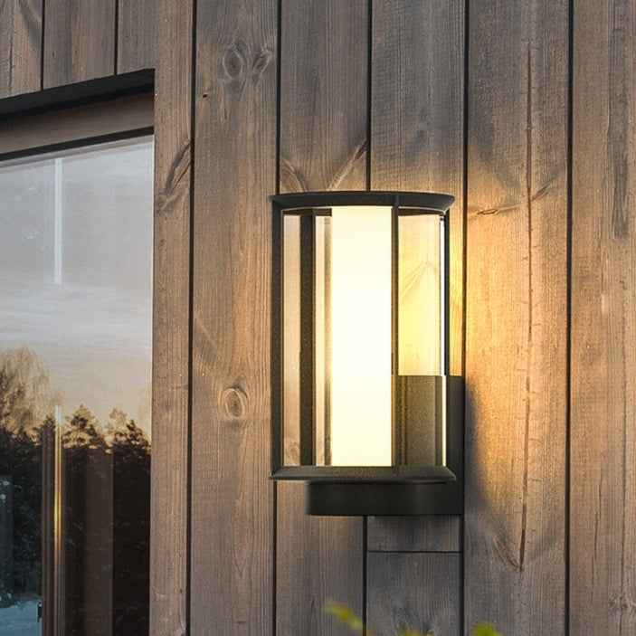 Heritage Solar Gate Wall Lantern