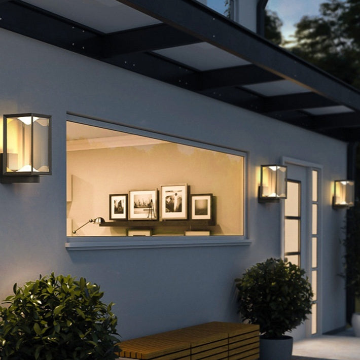 Heritage Solar Gate Wall Lantern